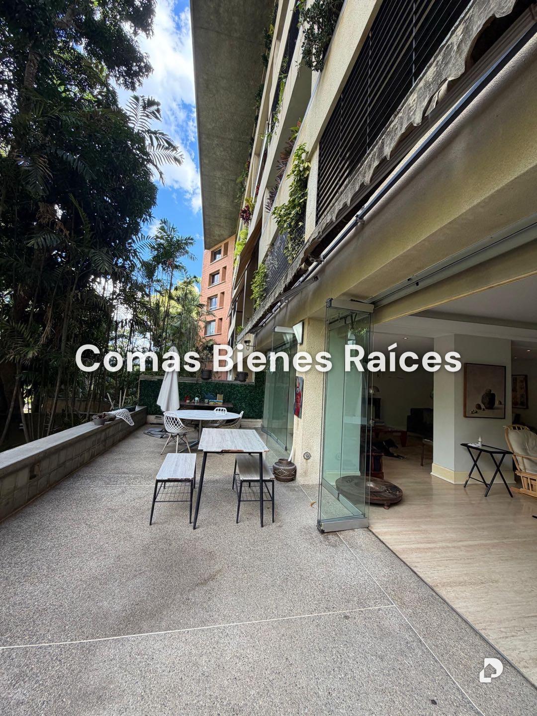 Apartamento en Los Palos Grandes, Caracas – 1