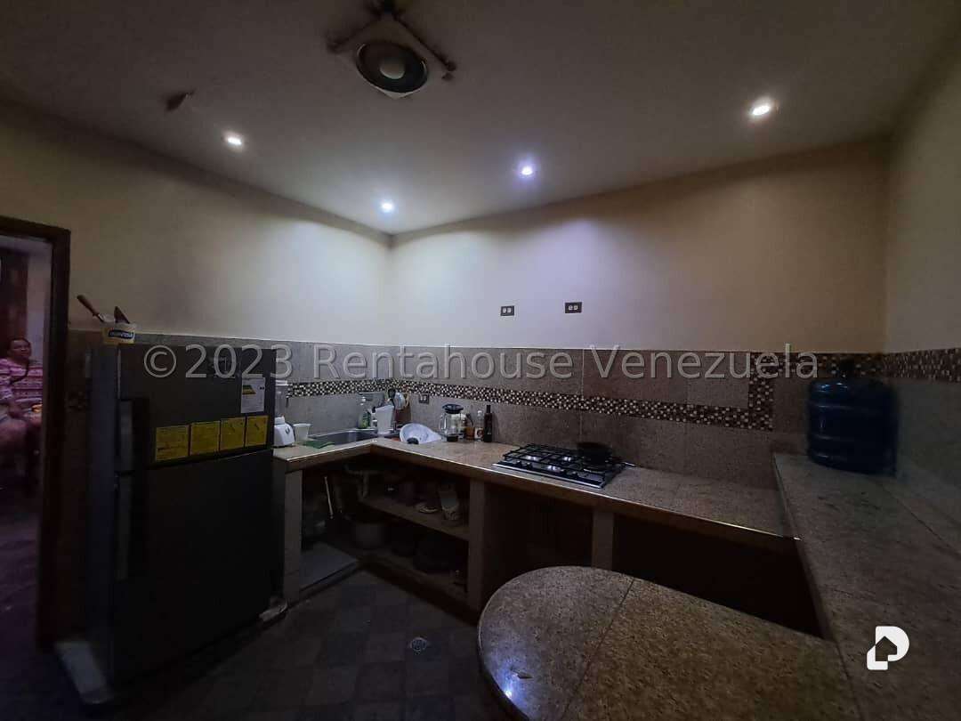 Edificio en Prado de María, Caracas – 30