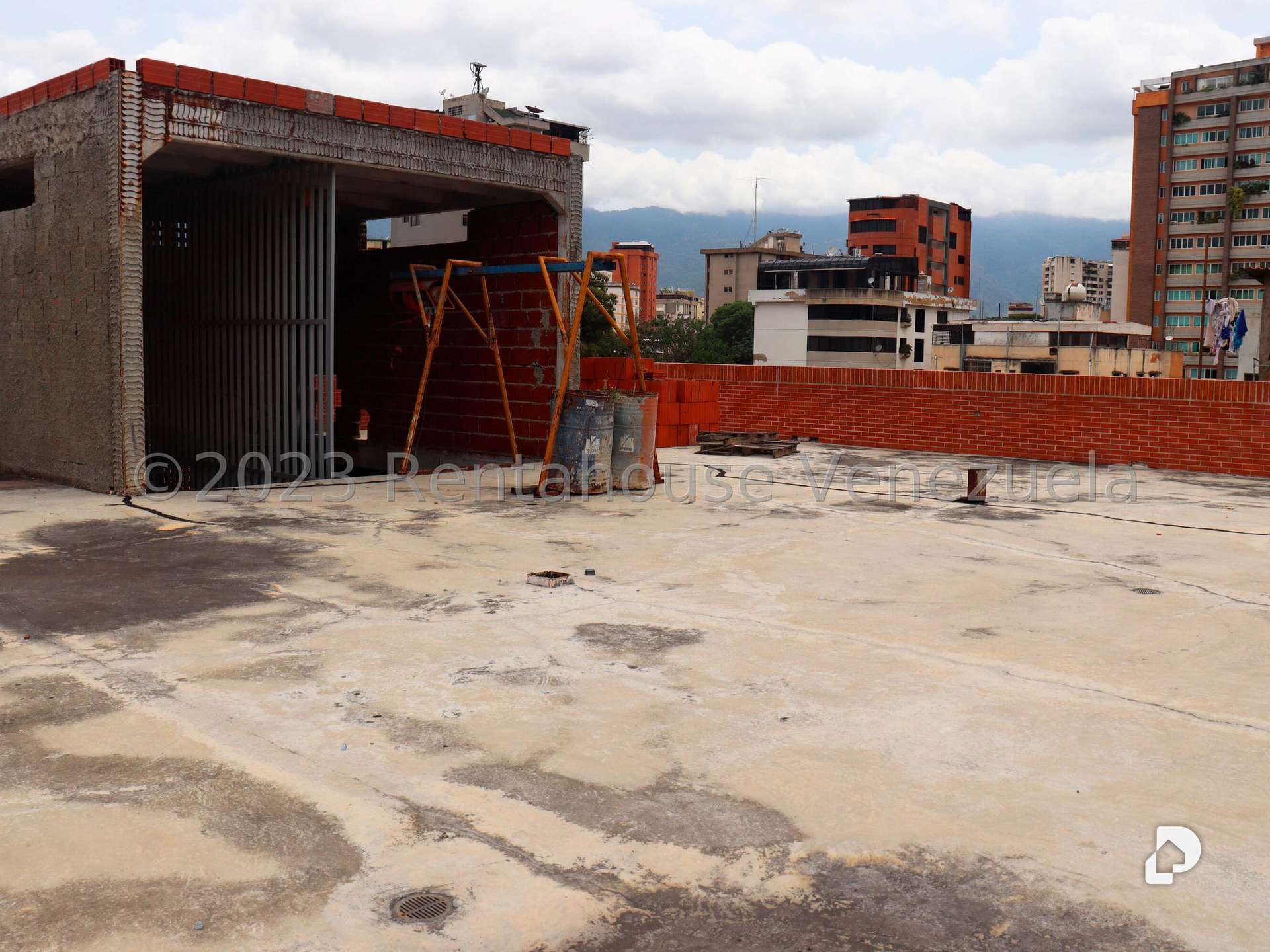 Commercial space in El Paraíso, Caracas – 10
