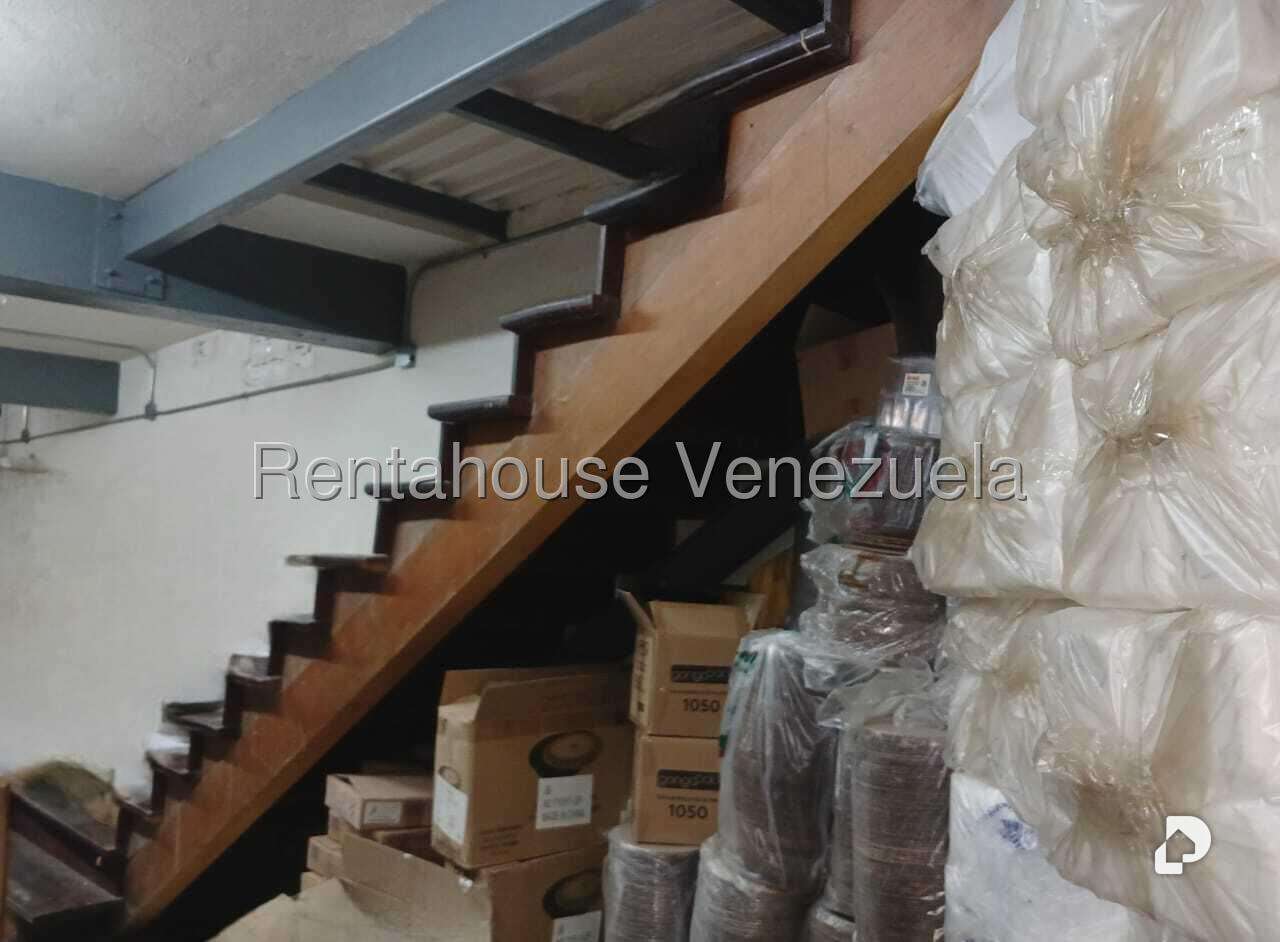 Local comercial en Parroquia La Candelaria, Caracas – 53