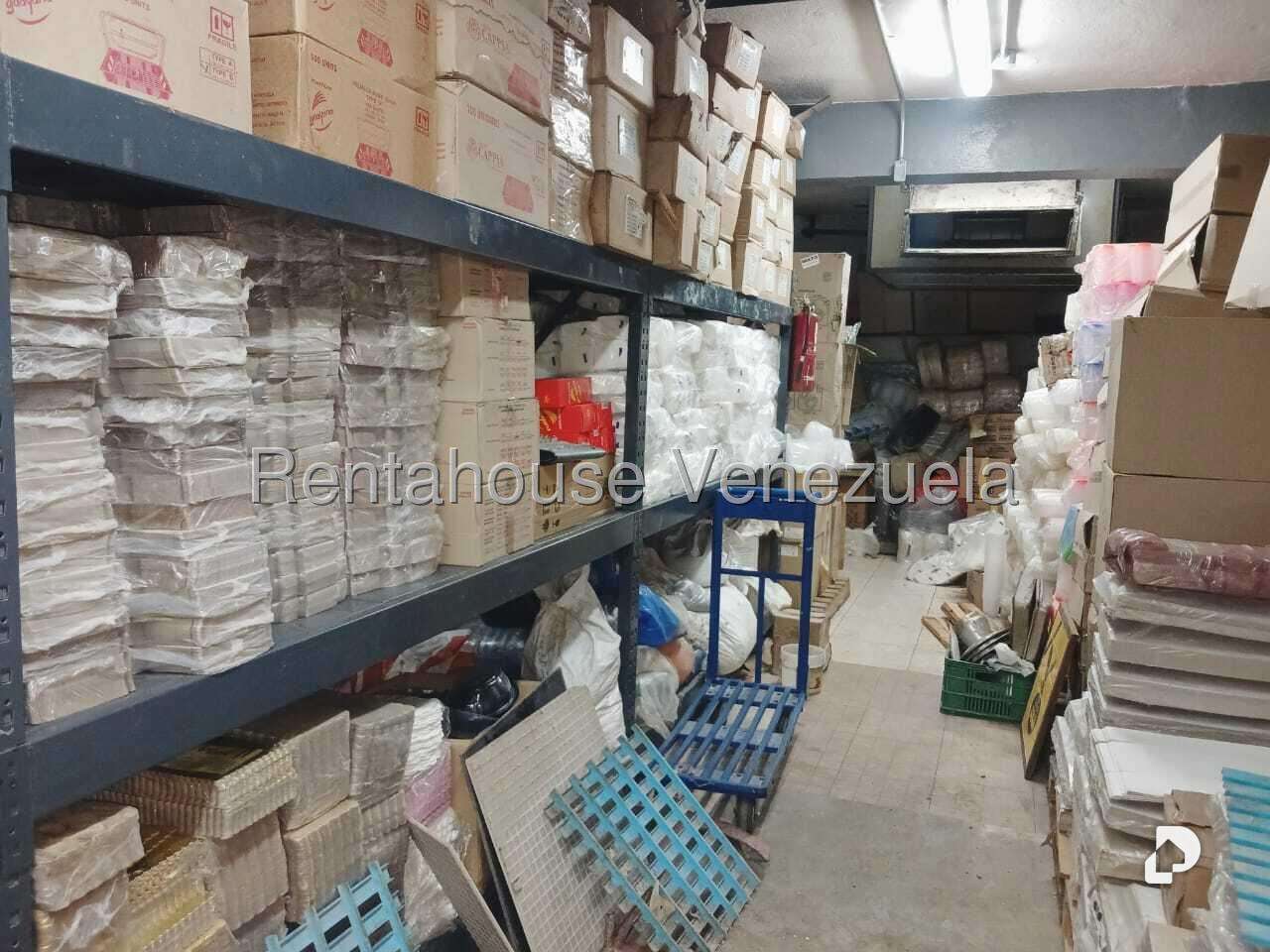 Local comercial en Parroquia La Candelaria, Caracas – 52