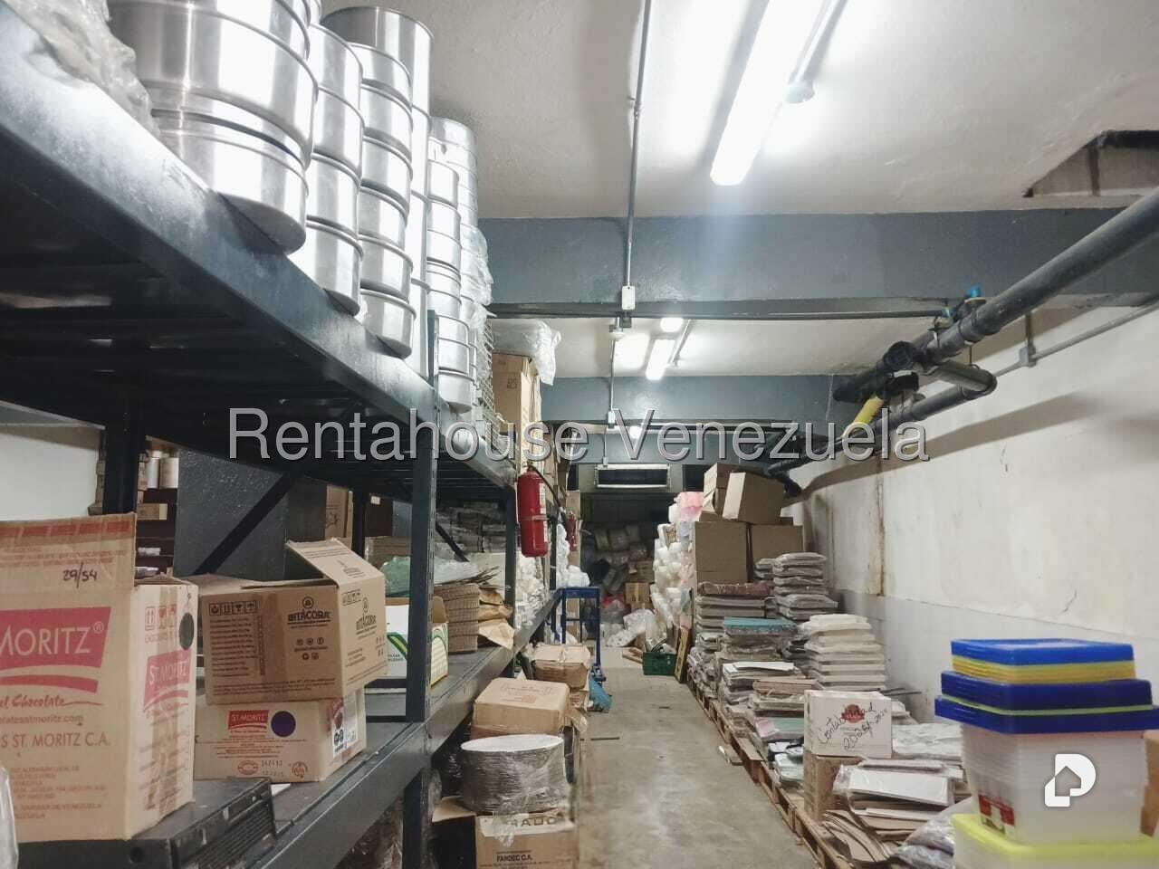 Local comercial en Parroquia La Candelaria, Caracas – 51