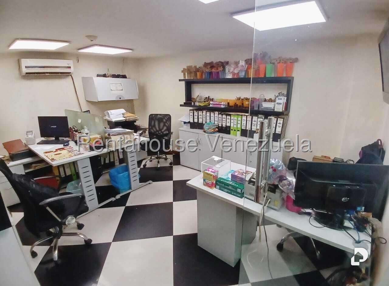 Local comercial en Parroquia La Candelaria, Caracas – 59