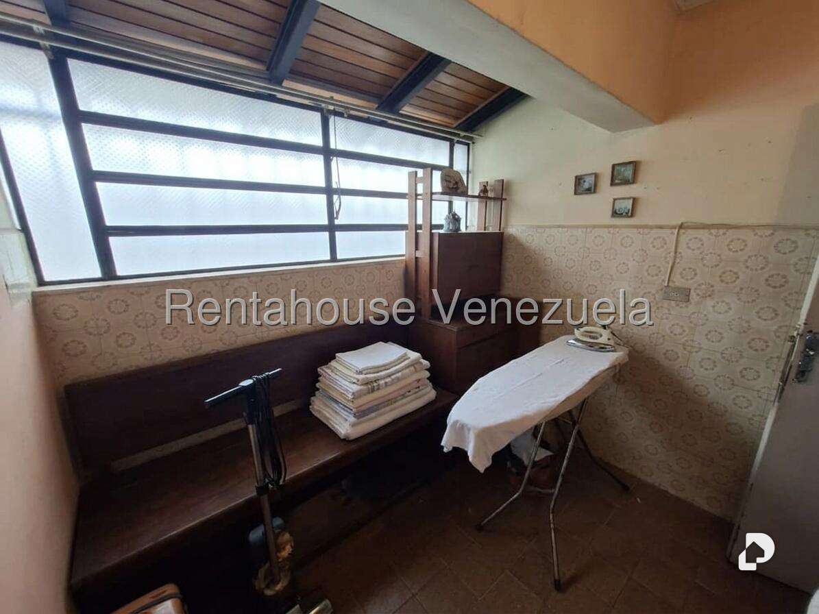 Casa en Prados del Este, Caracas – 28