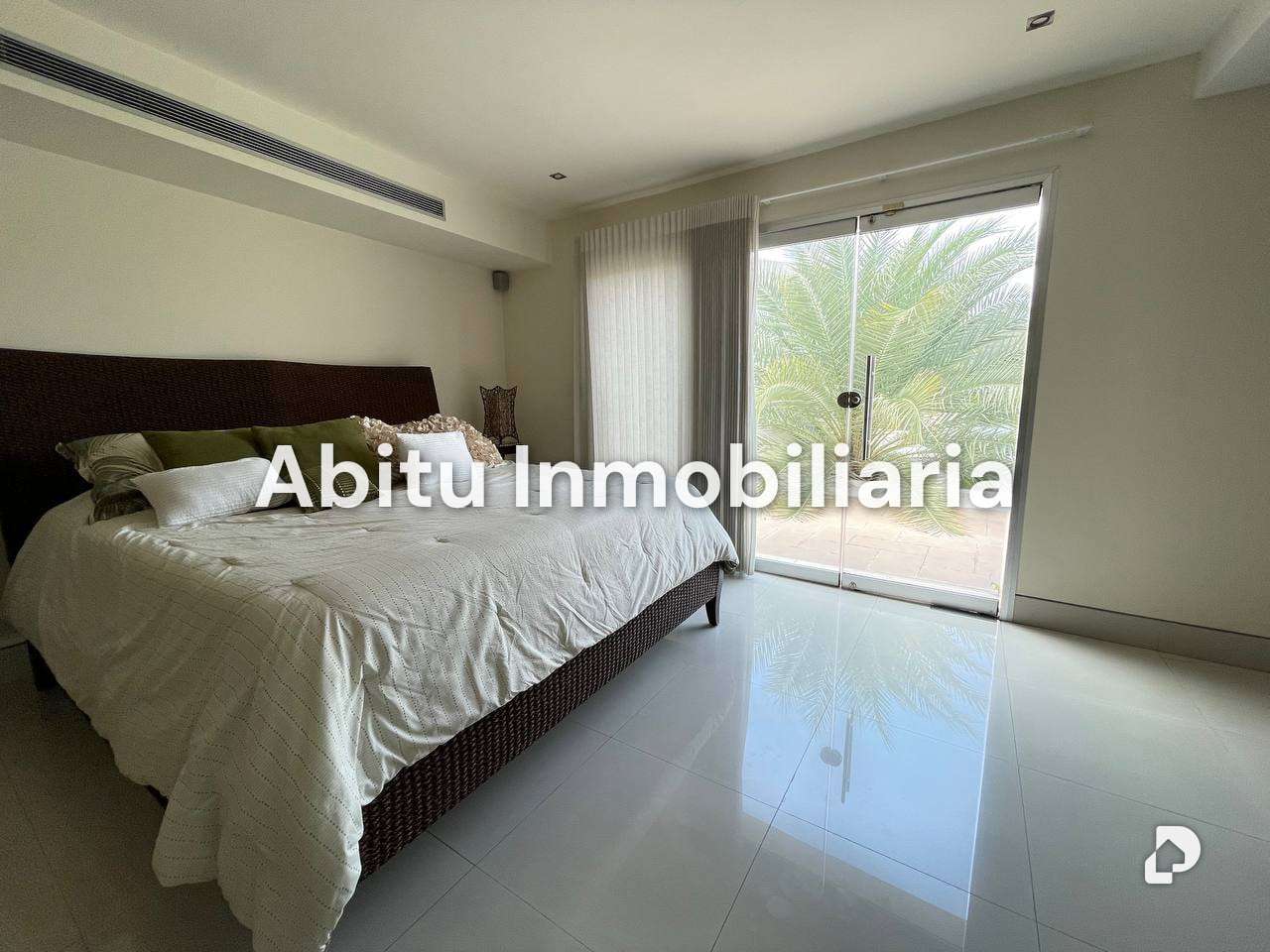 Casa en El Morro de Barcelona, Lechería – 11