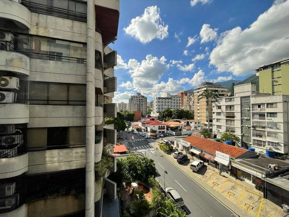 Apartamento en Los Palos Grandes, Caracas - 1