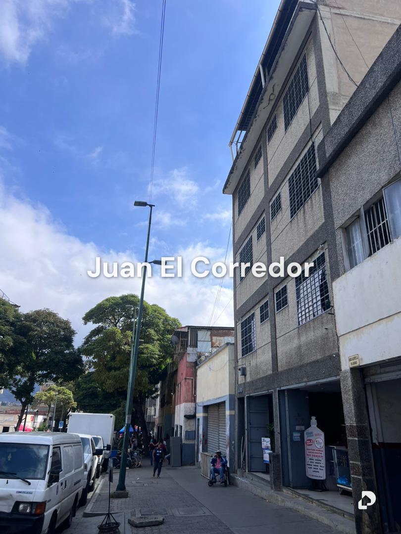 Edificio en Catia, Caracas – 2