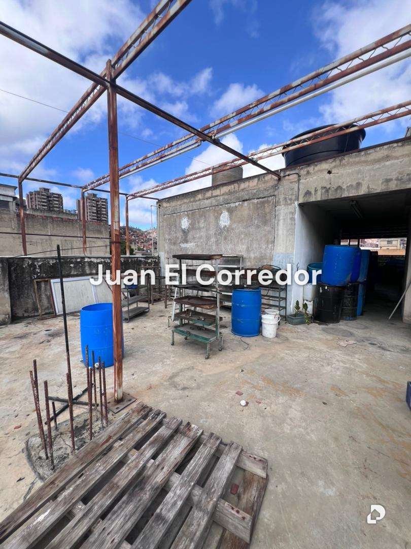 Edificio en Catia, Caracas – 12