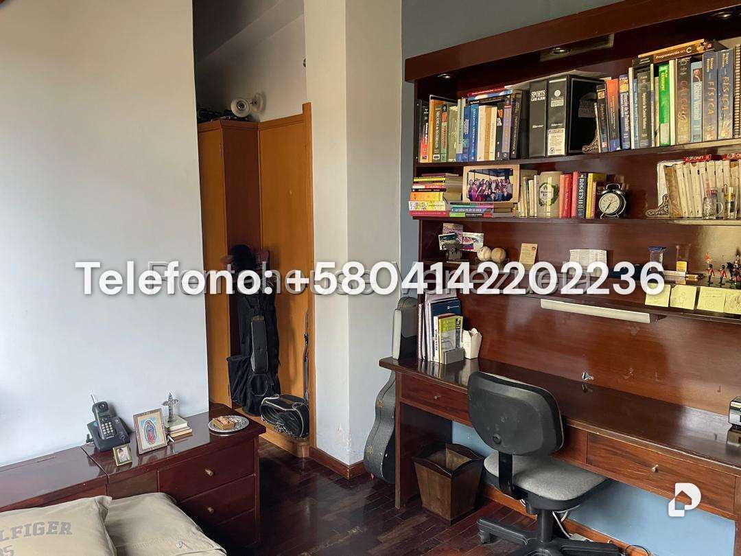 Casa en Alto Hatillo, Caracas – 19
