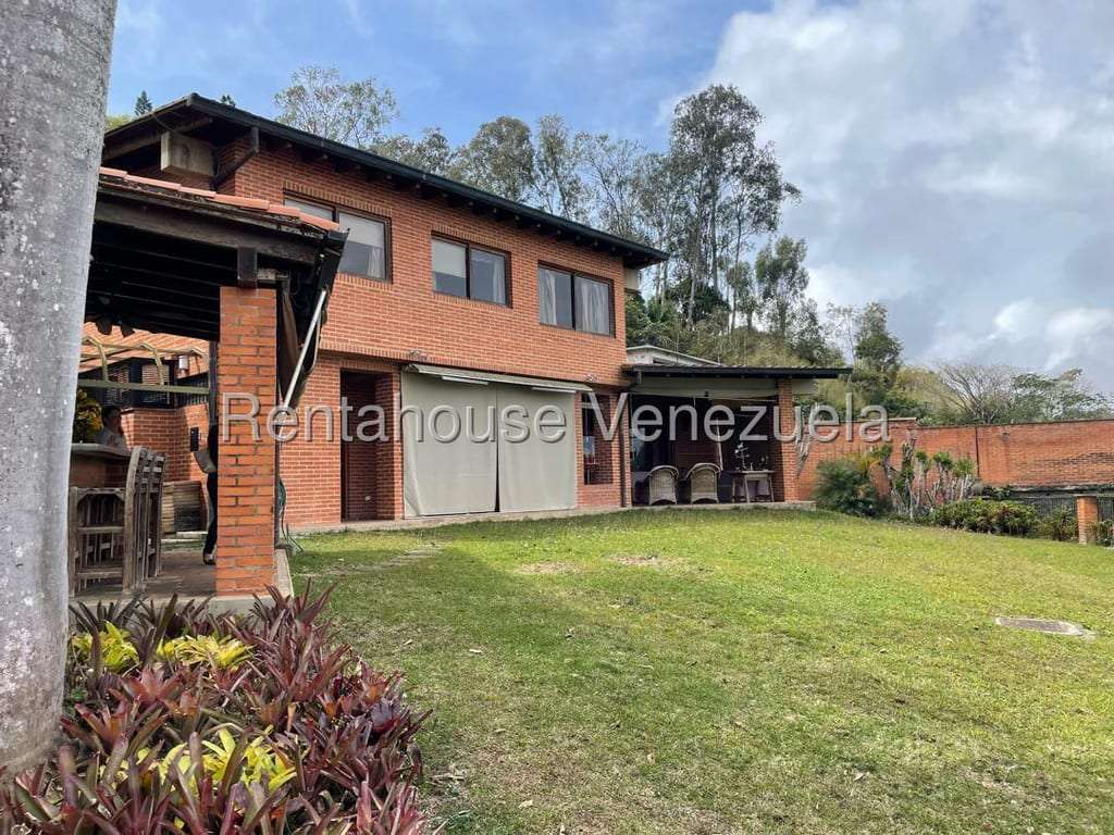 House in Alto Hatillo, Caracas - 1
