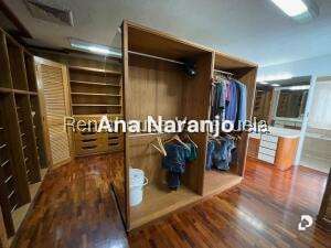 Casa en Prados del Este, Caracas – 21