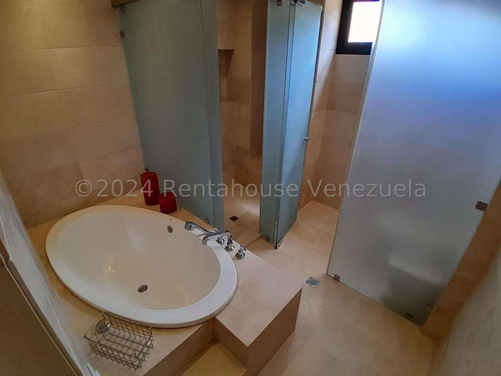 Apartamento en La Lagunita Country Club, Caracas