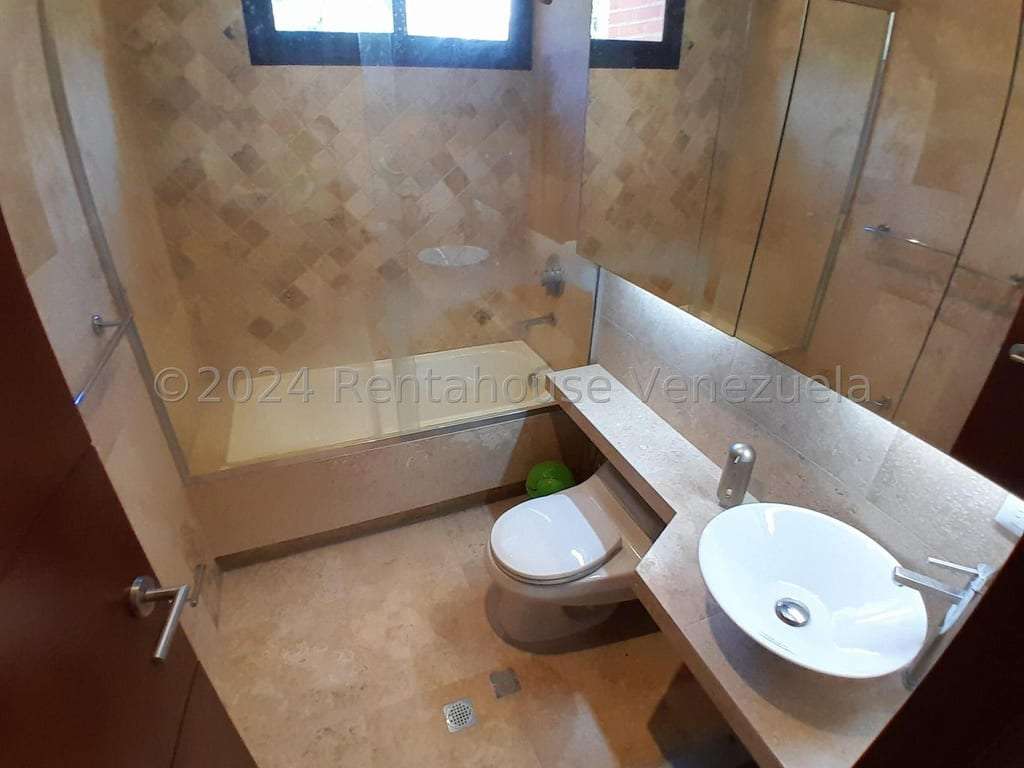 Apartamento en La Lagunita Country Club, Caracas