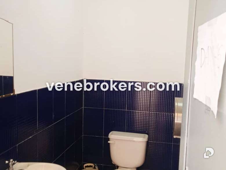 Office in Bello Monte, Caracas – 10