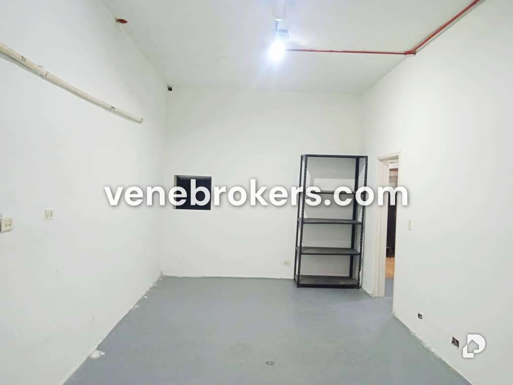 Office in Bello Monte, Caracas – 14