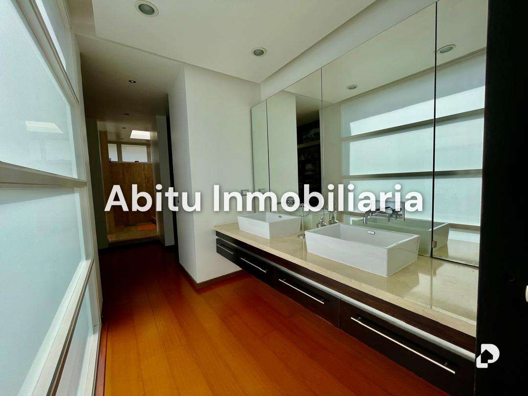 Casa en Santa Marta, Caracas – 13