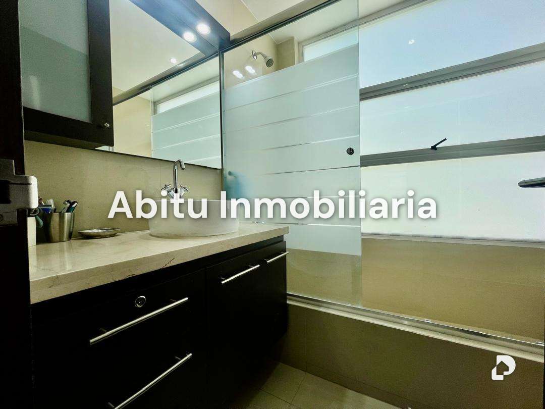Casa en Santa Marta, Caracas – 14