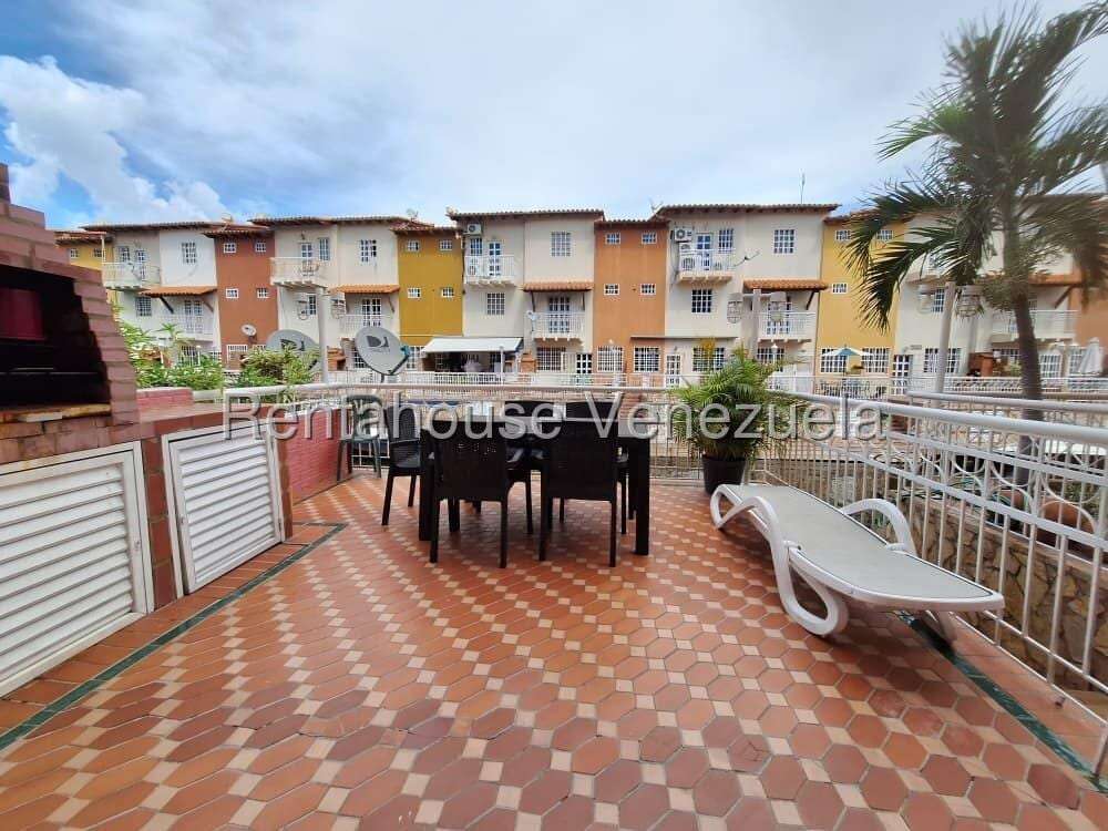 Townhouse en Complejo Turístico El Morro, Lechería - 1