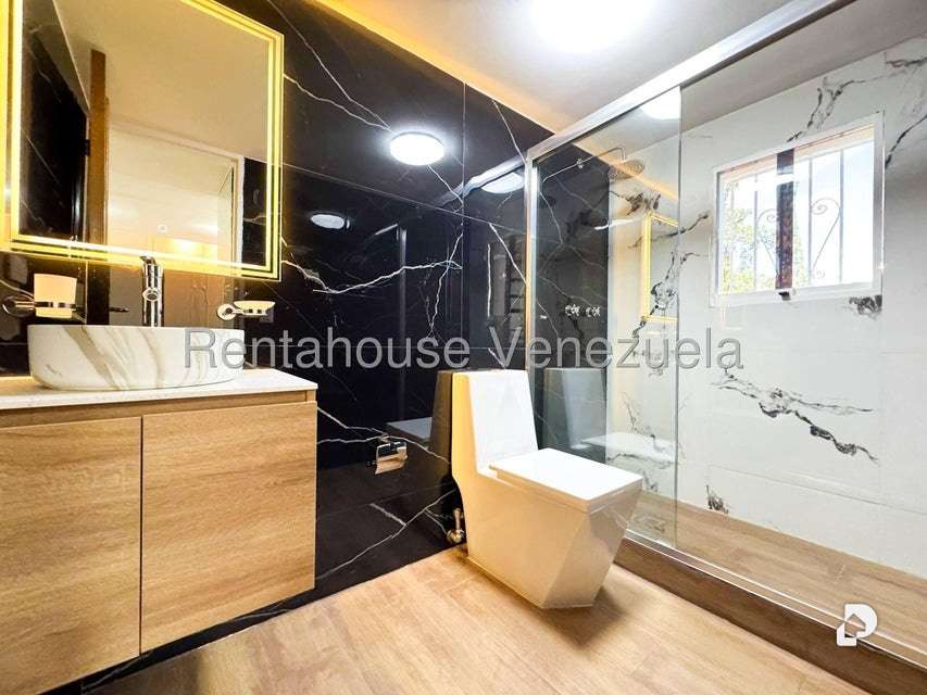 Casa en Prados del Este, Caracas – 9