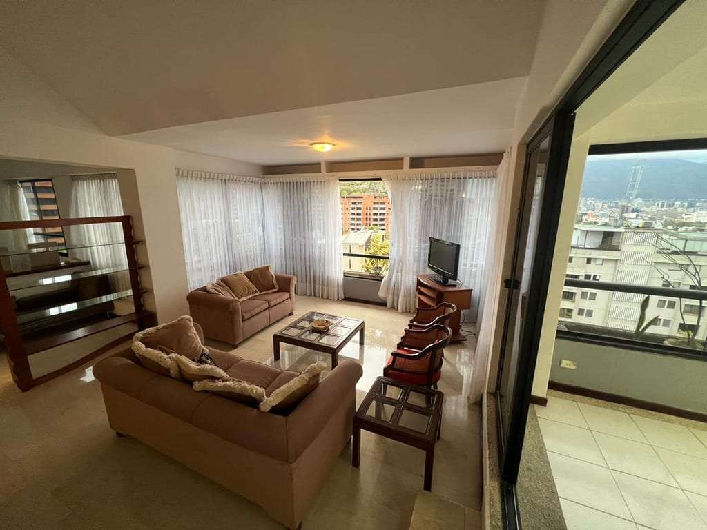 Apartamento en Colinas de Valle Arriba, Caracas - 1