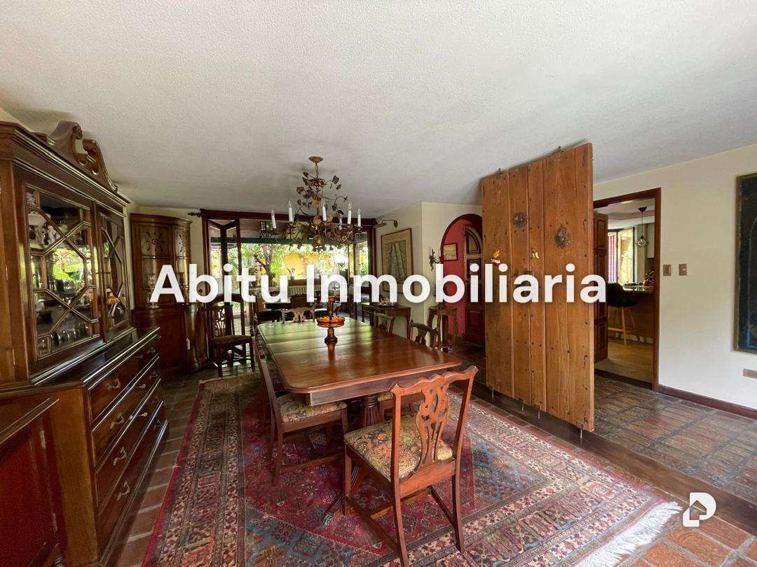 Casa en Los Palos Grandes, Caracas – 12