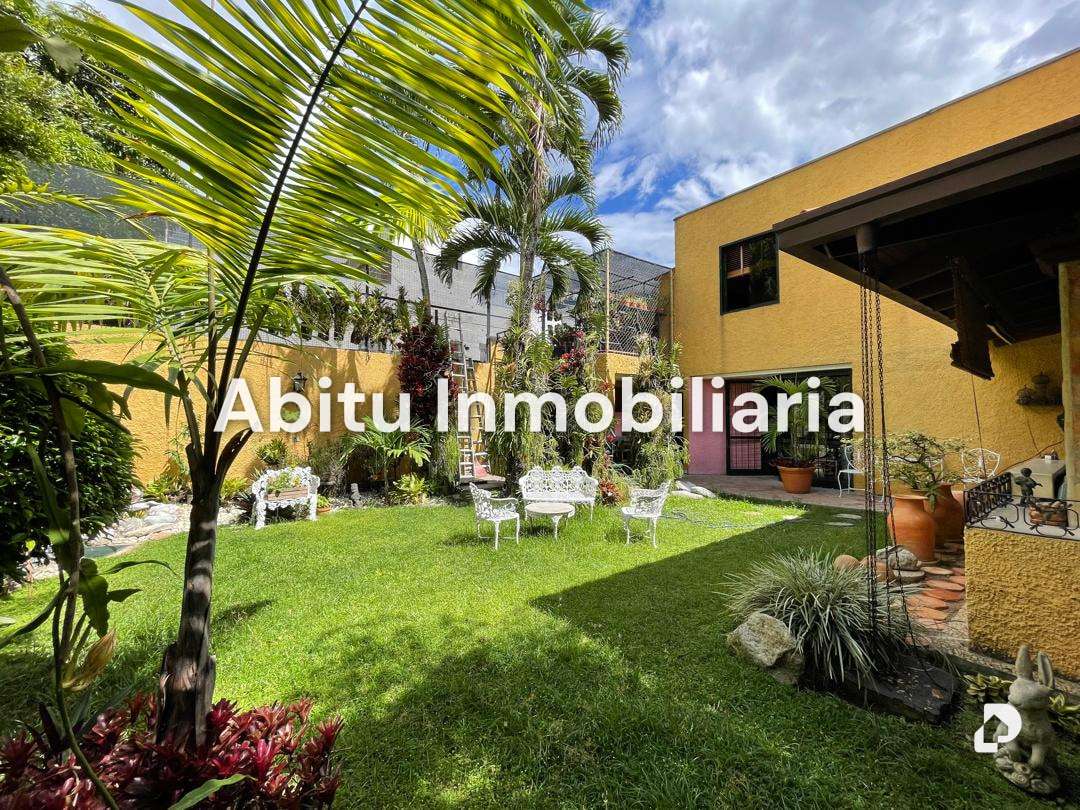 Casa en Los Palos Grandes, Caracas – 2