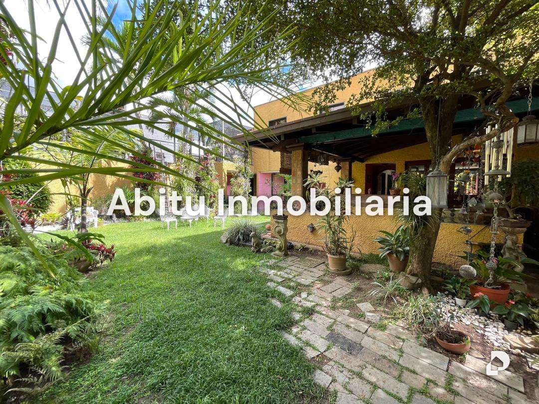 Casa en Los Palos Grandes, Caracas – 3