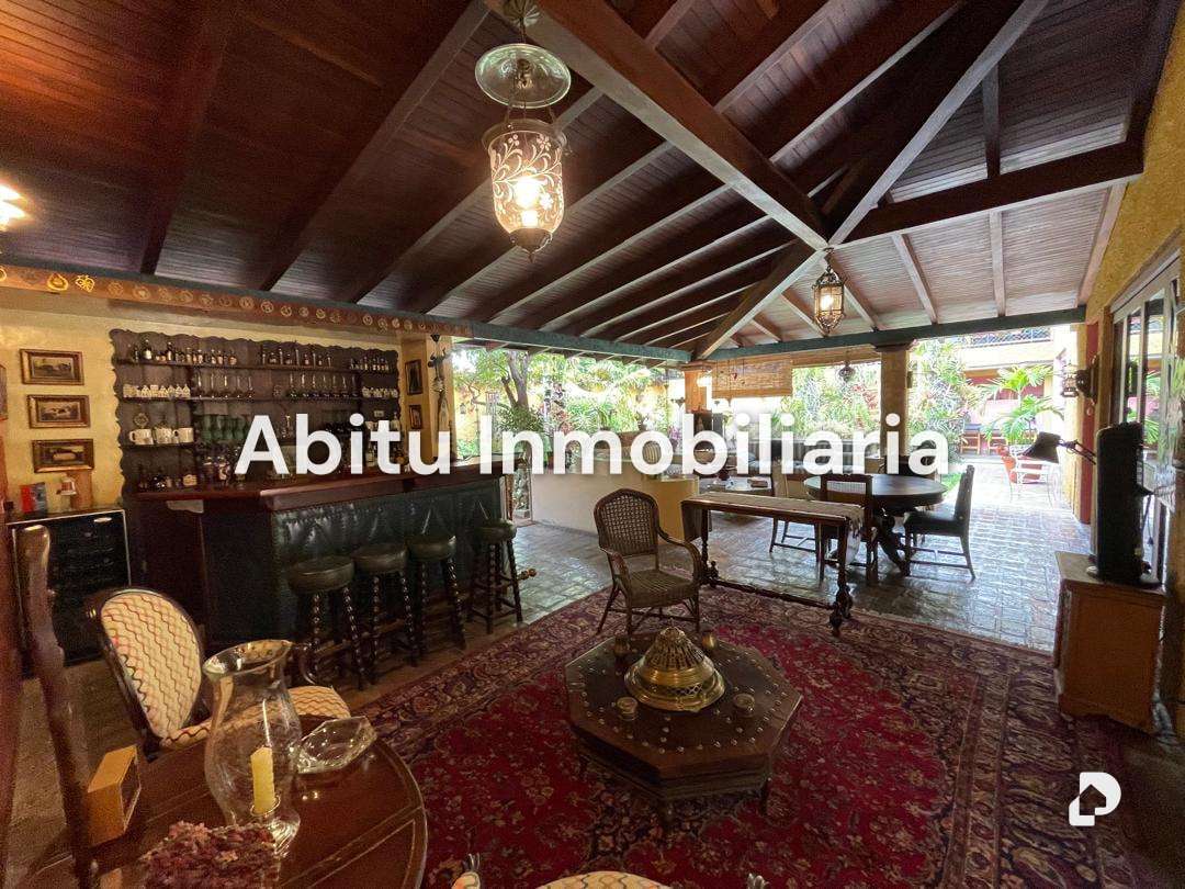 Casa en Los Palos Grandes, Caracas – 11
