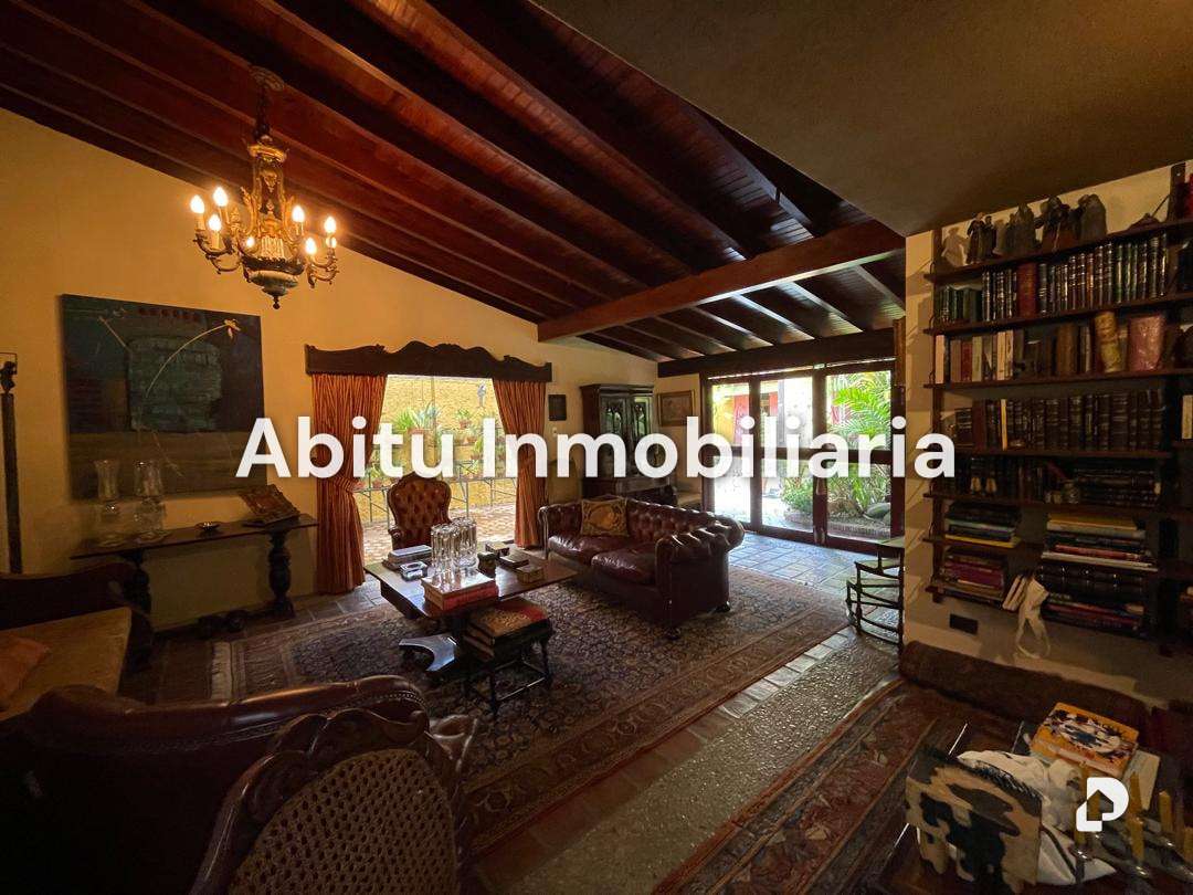 Casa en Los Palos Grandes, Caracas – 10