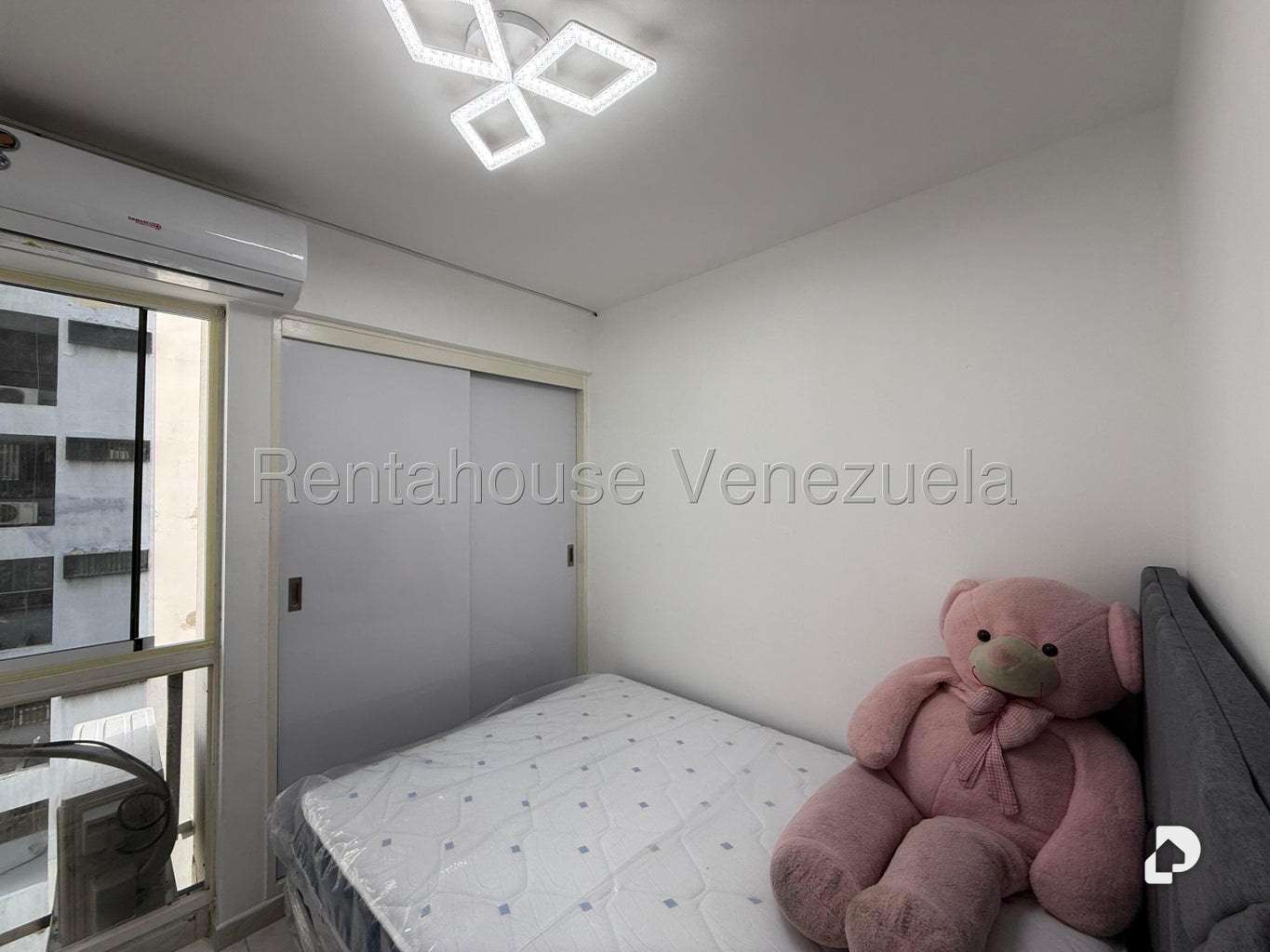 Apartamento en La Florida, Caracas – 14