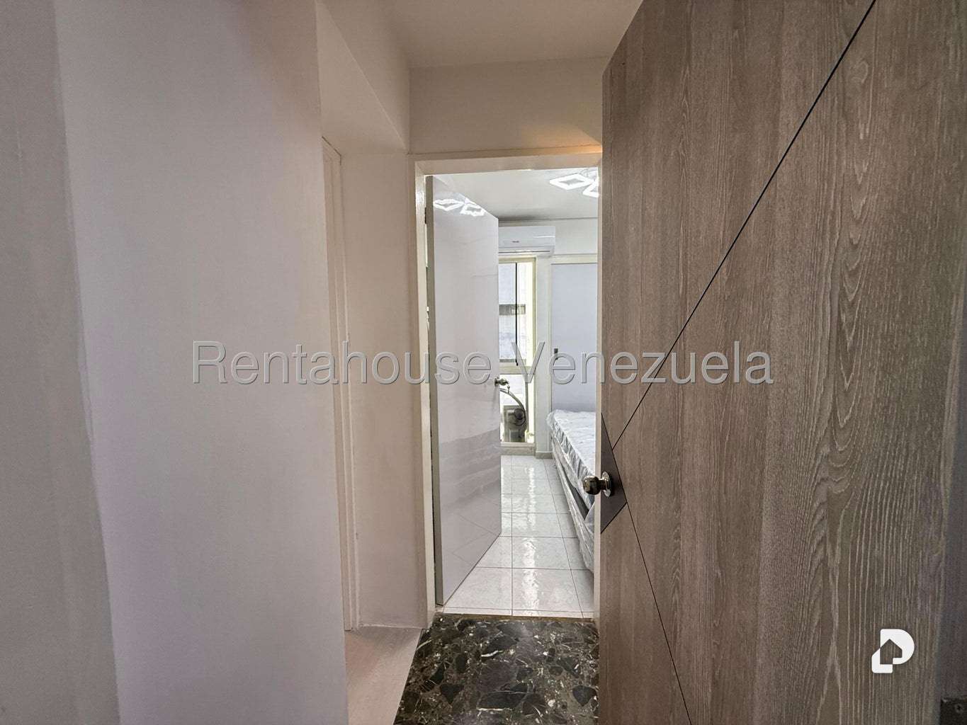 Apartamento en La Florida, Caracas – 16