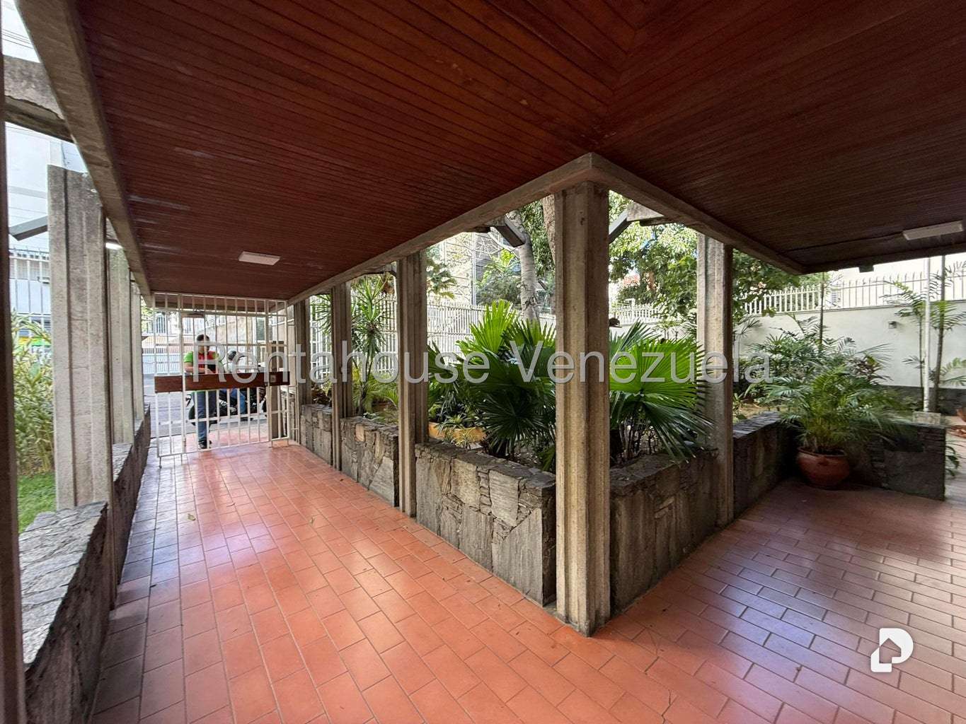 Apartamento en La Florida, Caracas – 23