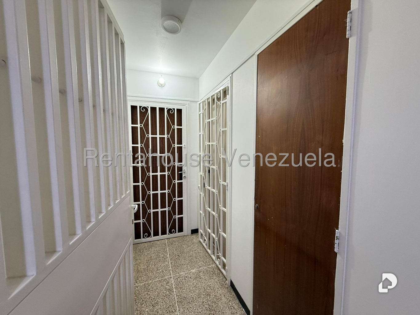 Apartamento en La Florida, Caracas – 17