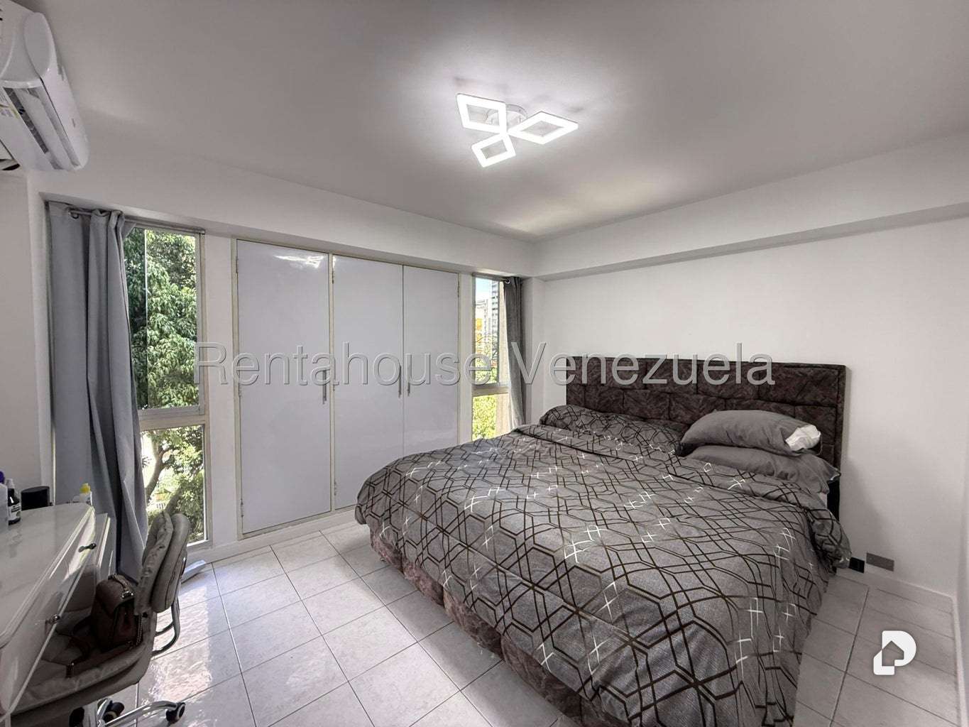 Apartamento en La Florida, Caracas – 9