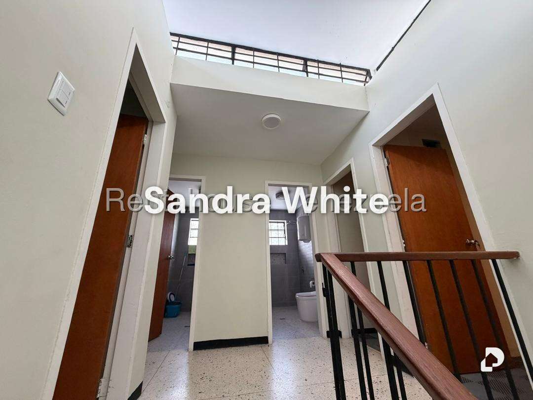 Casa en La California Norte 27-4413, Caracas – 9