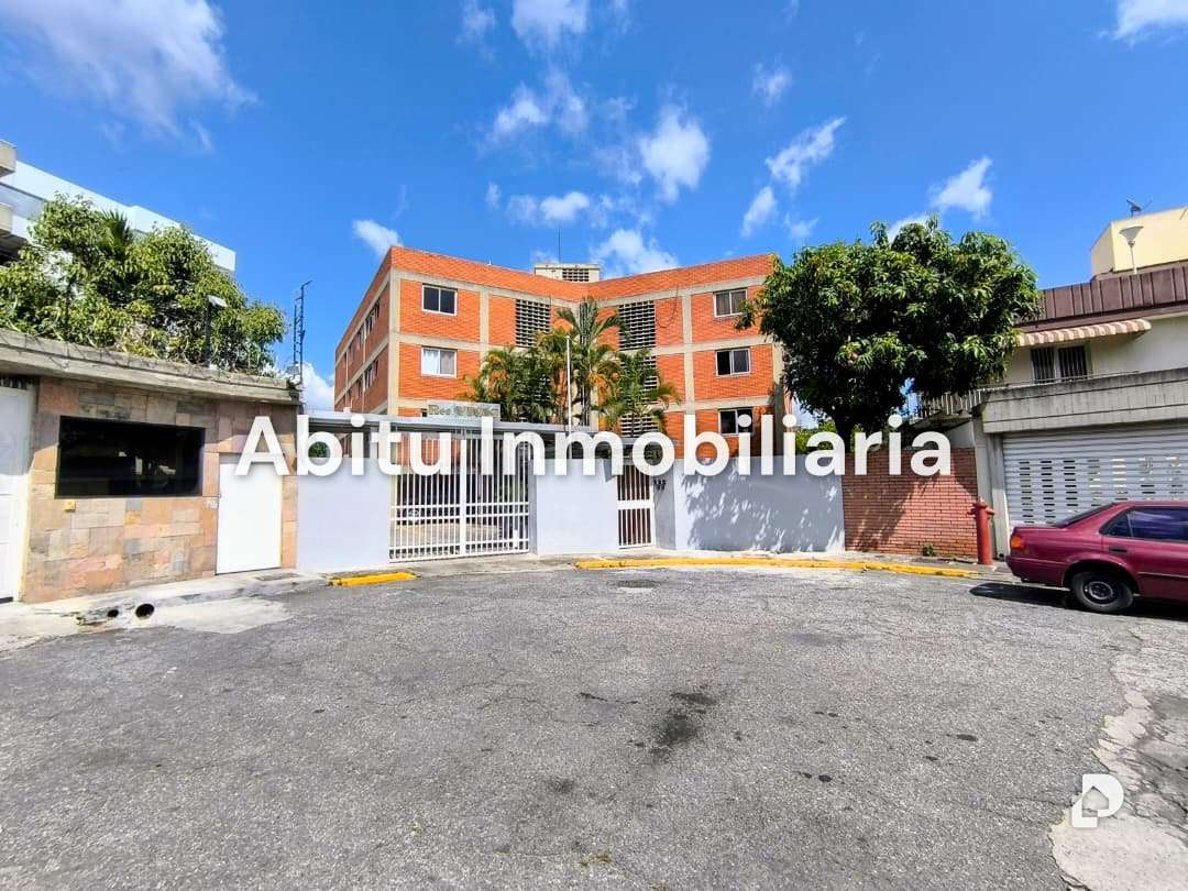 Building in Colinas de Bello Monte, Caracas – 1