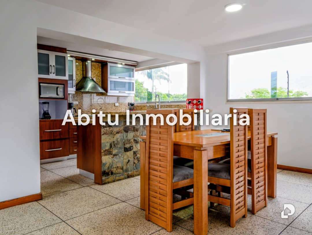 Building in Colinas de Bello Monte, Caracas – 12