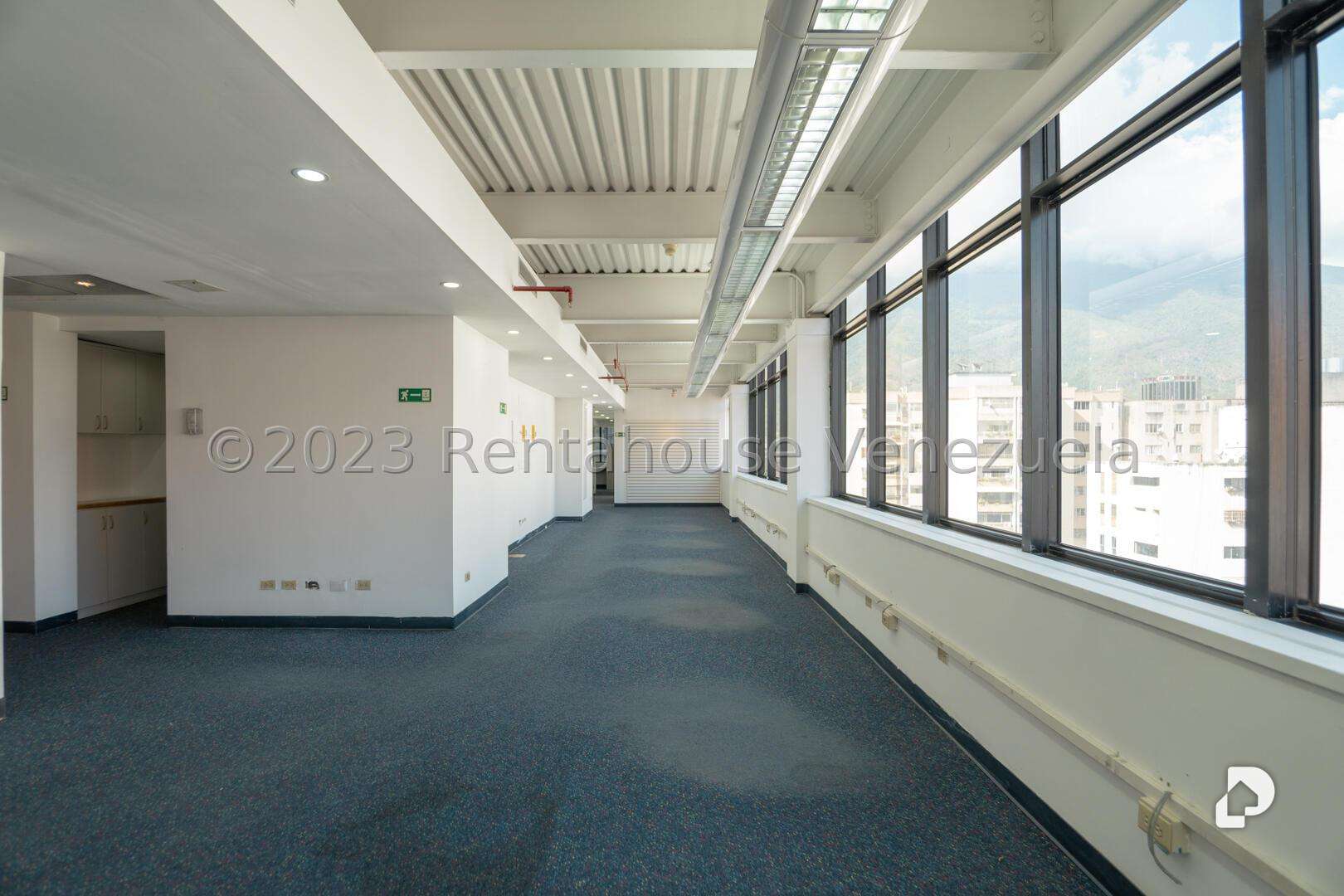 Edificio en Chacao, Caracas – 29