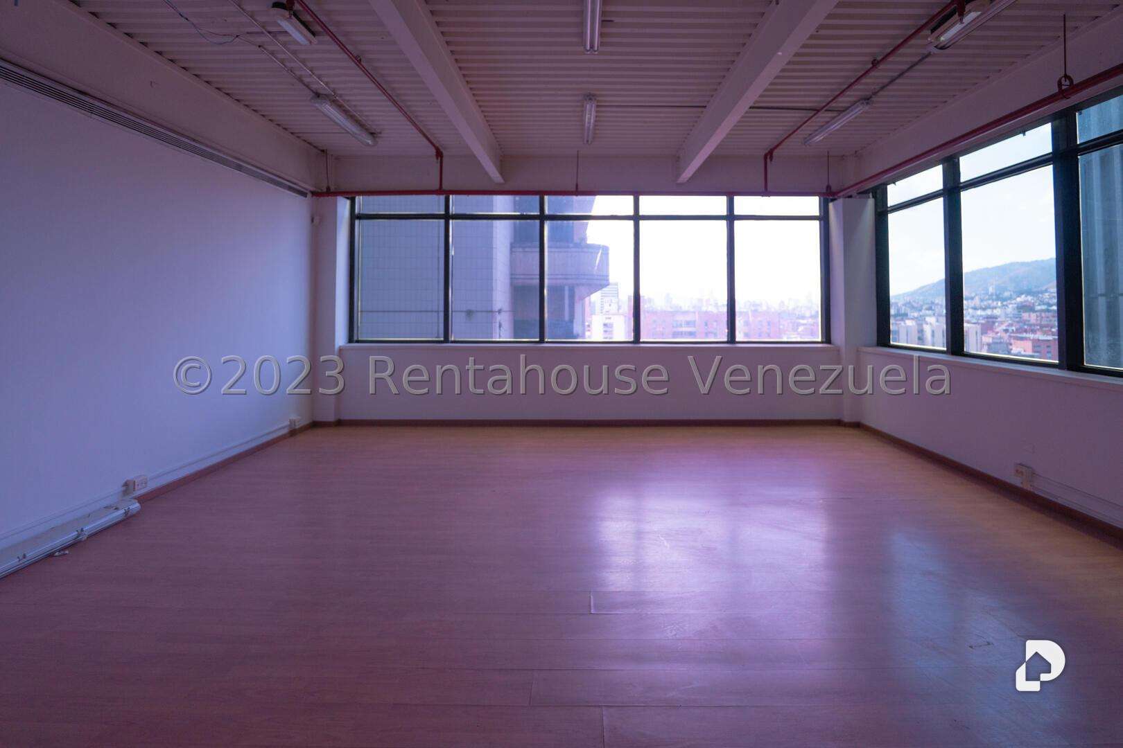 Edificio en Chacao, Caracas – 19