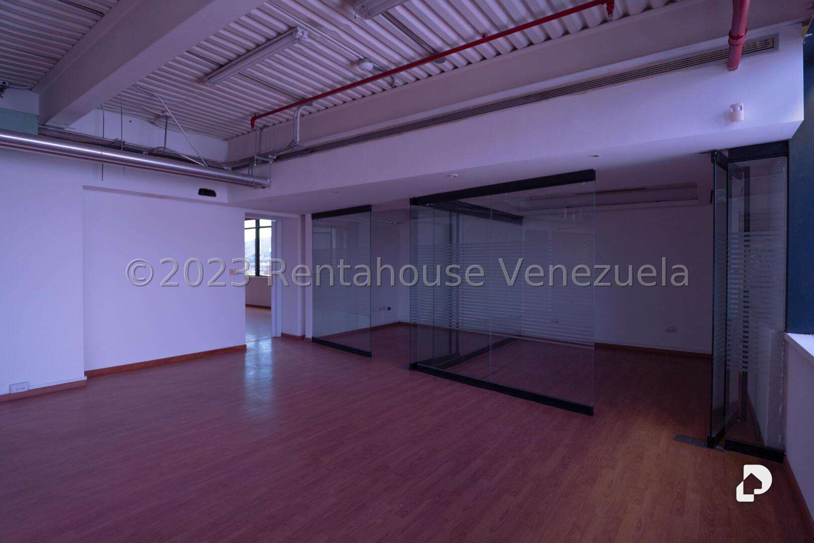 Edificio en Chacao, Caracas – 18