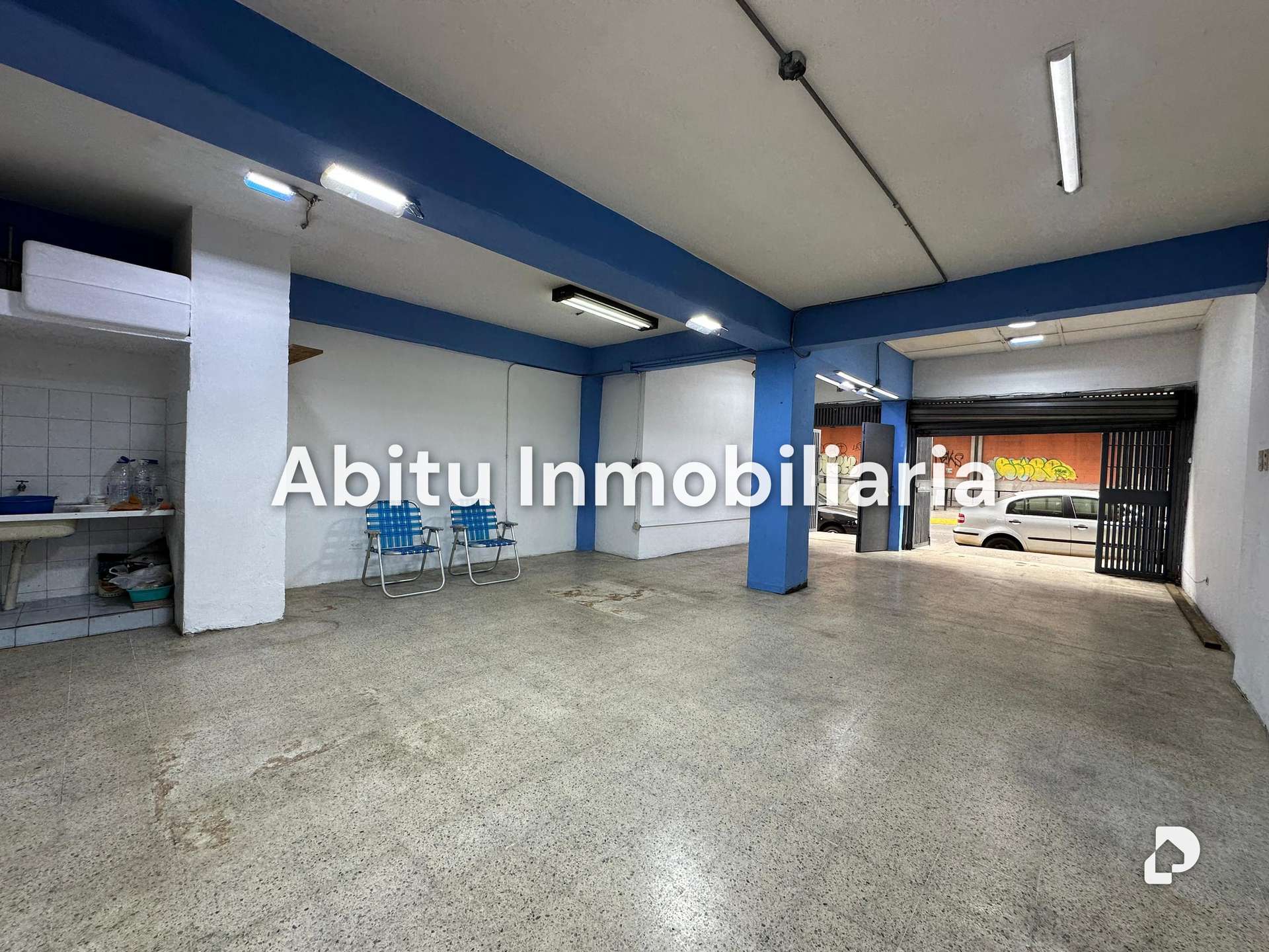 Local comercial en Av. Panteón, Caracas – 3