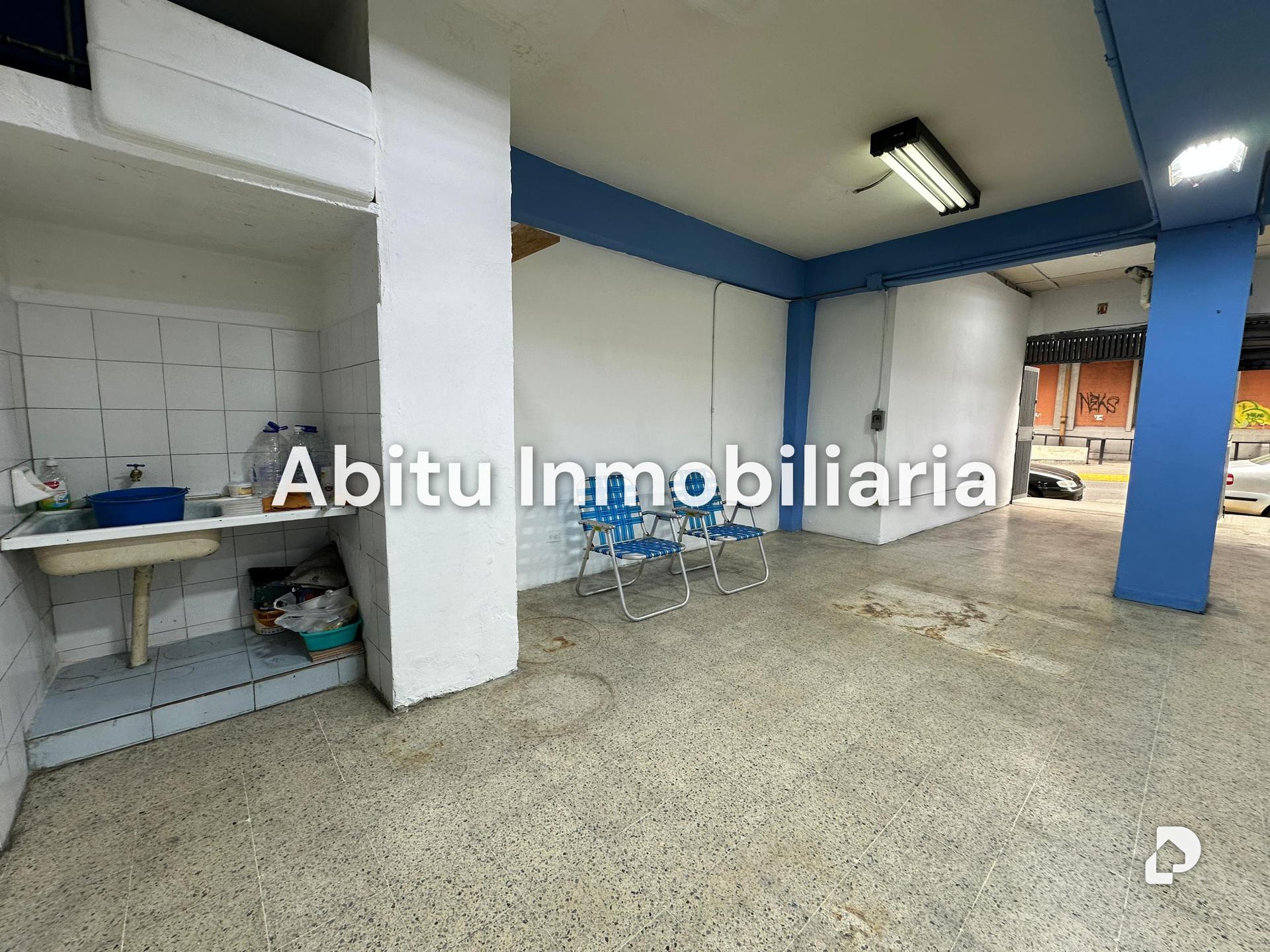 Local comercial en Av. Panteón, Caracas – 1