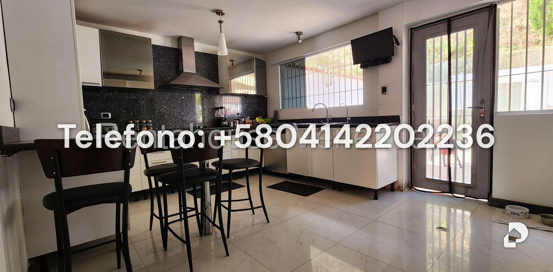 Casa en Alto Prado, Caracas – 18