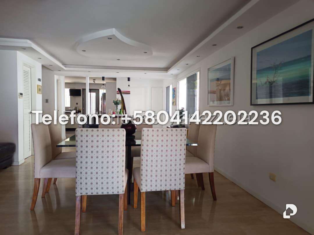Casa en Alto Prado, Caracas – 14