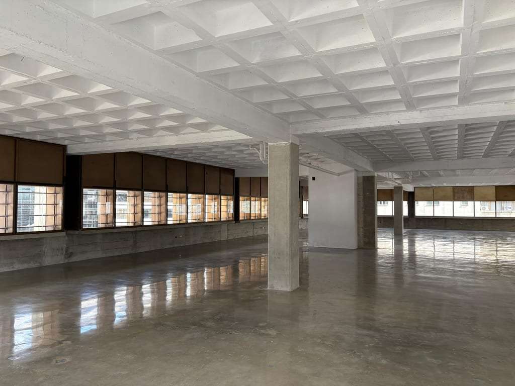 Oficina en Los Palos Grandes, Caracas - 1