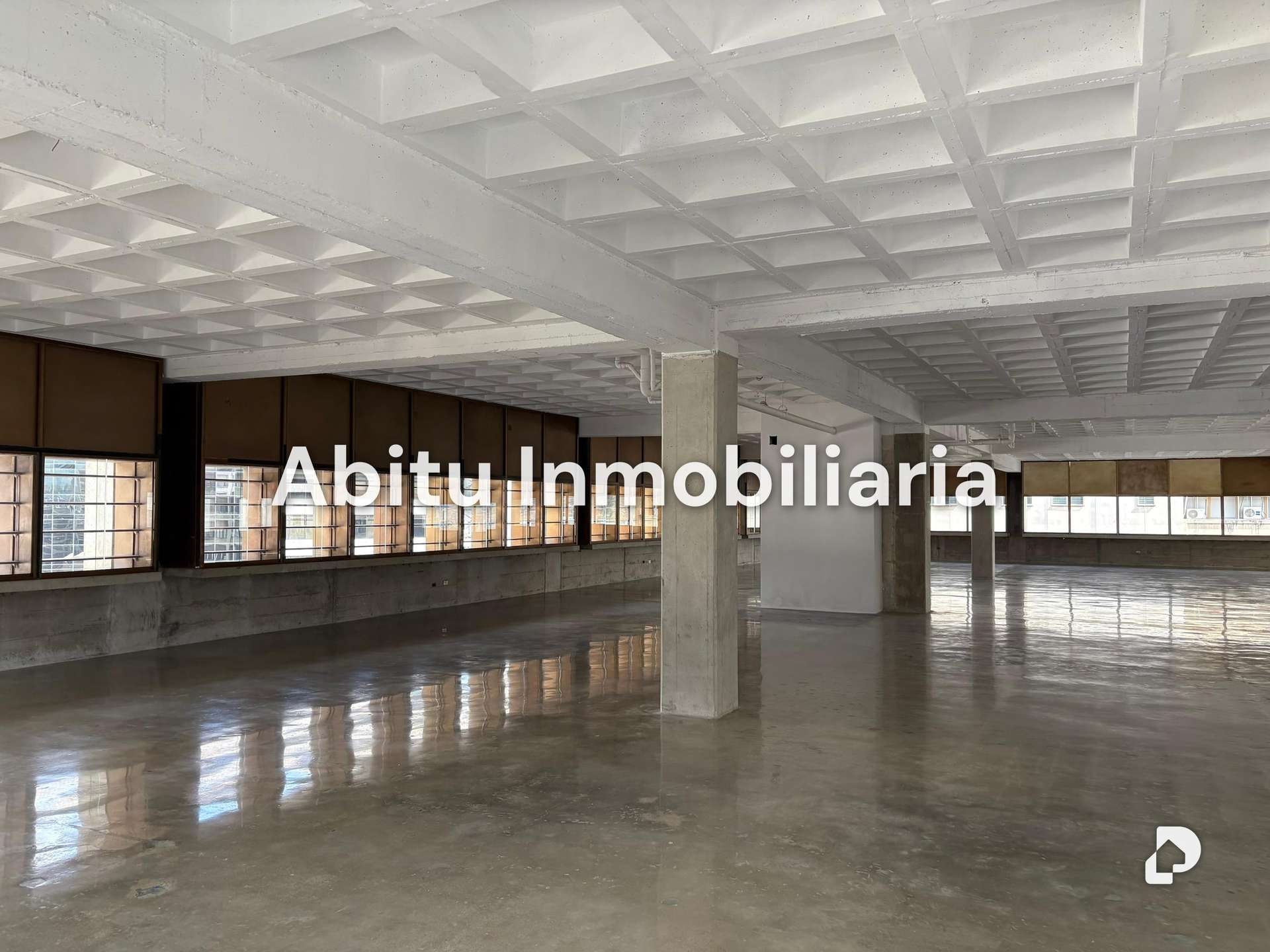 Oficina en Los Palos Grandes, Caracas – 1