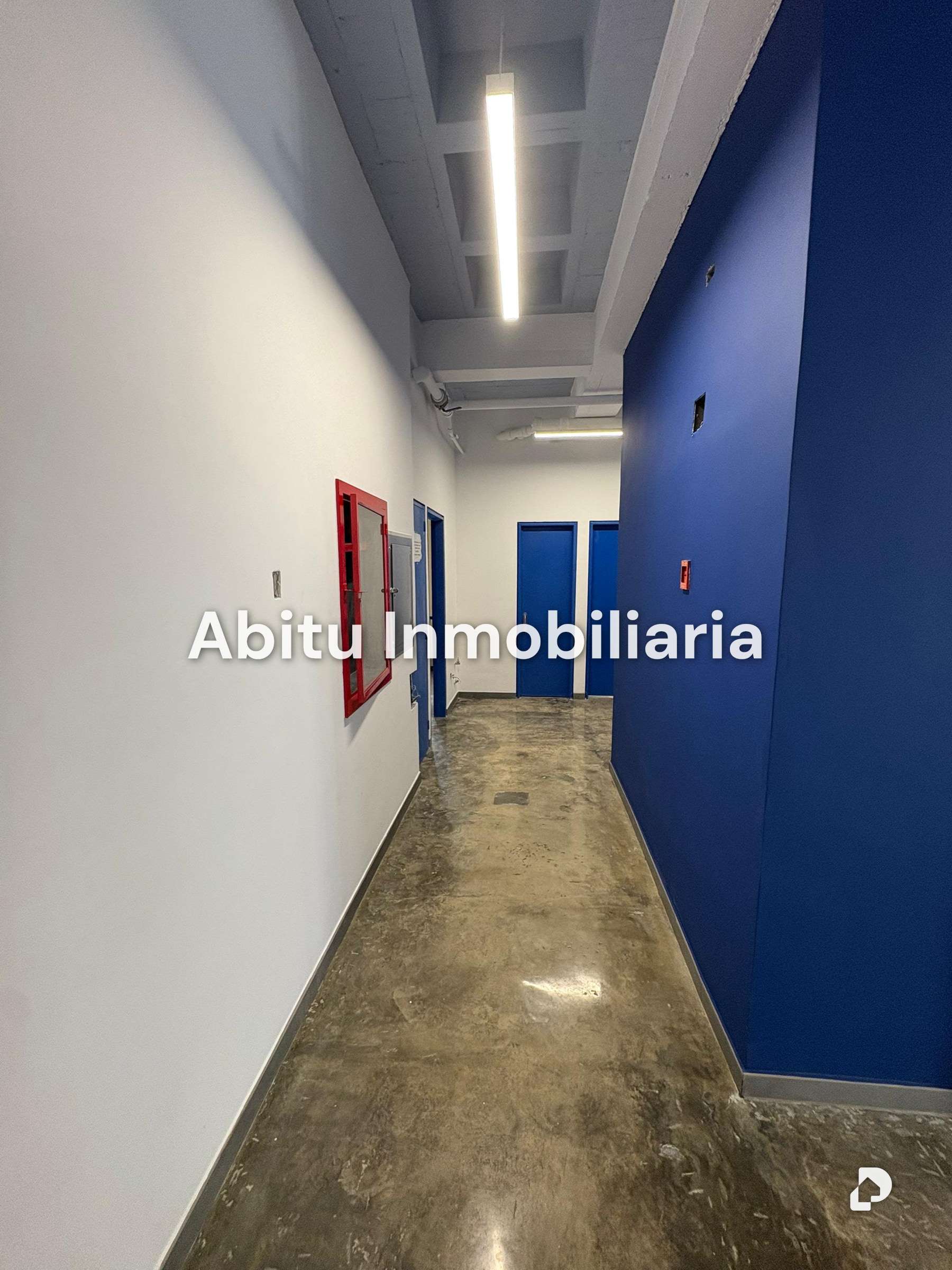 Oficina en Los Palos Grandes, Caracas – 13