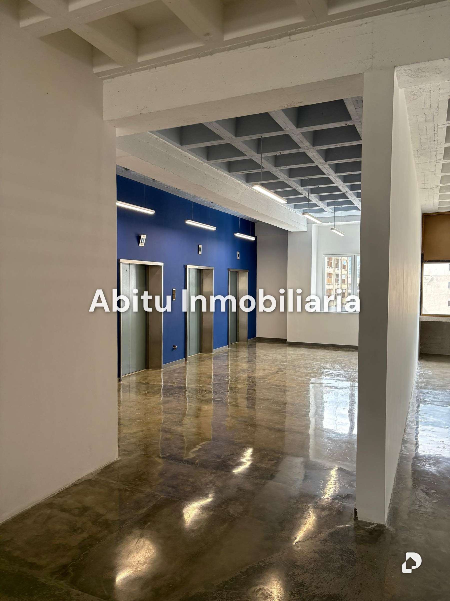 Oficina en Los Palos Grandes, Caracas – 12