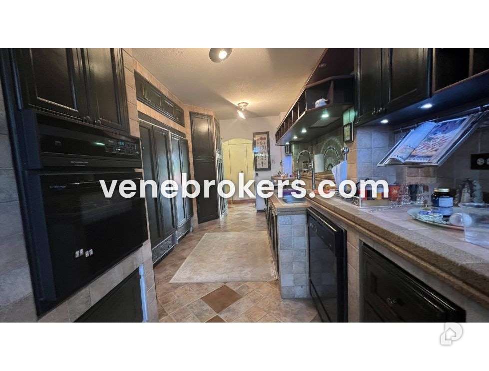 Apartamento en La Florida, Caracas – 11