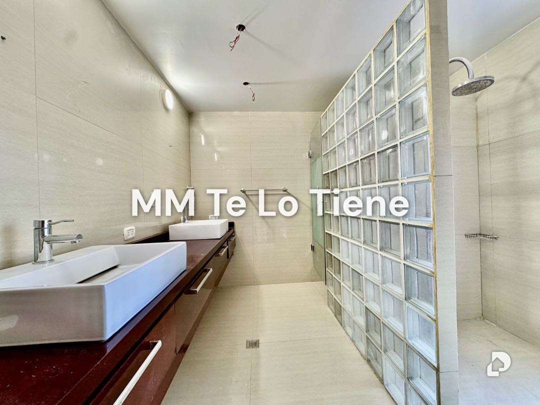 Casa en Oripoto, Caracas – 23